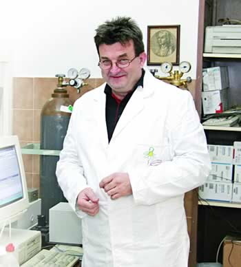 Dr prof. Neboja Menkovi