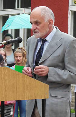 Akademik Miljenko Peri�